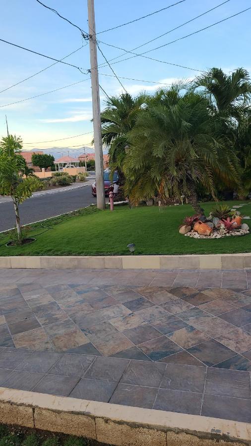 Caribbean Estates, 10 Mins From The Beach, Beautiful Gated Community Портмор Экстерьер фото